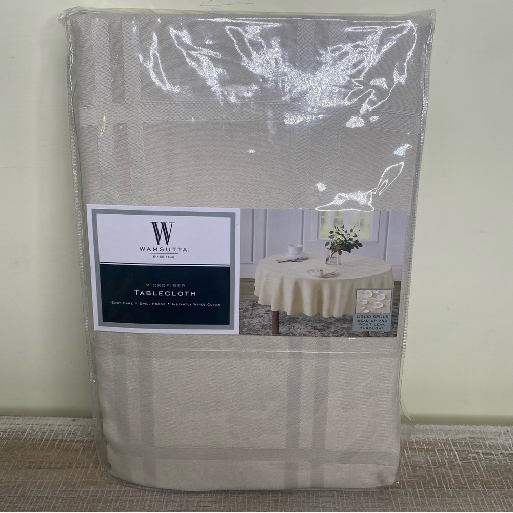 NWT 90 inch Round Table Wamsutta Oyster Spill Proof Material Tablecloth